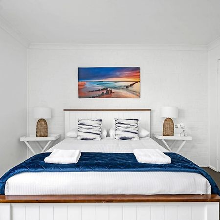 Husky 56 Beachfront Villa'S - Great Location On The Beach Хаскиссон Экстерьер фото
